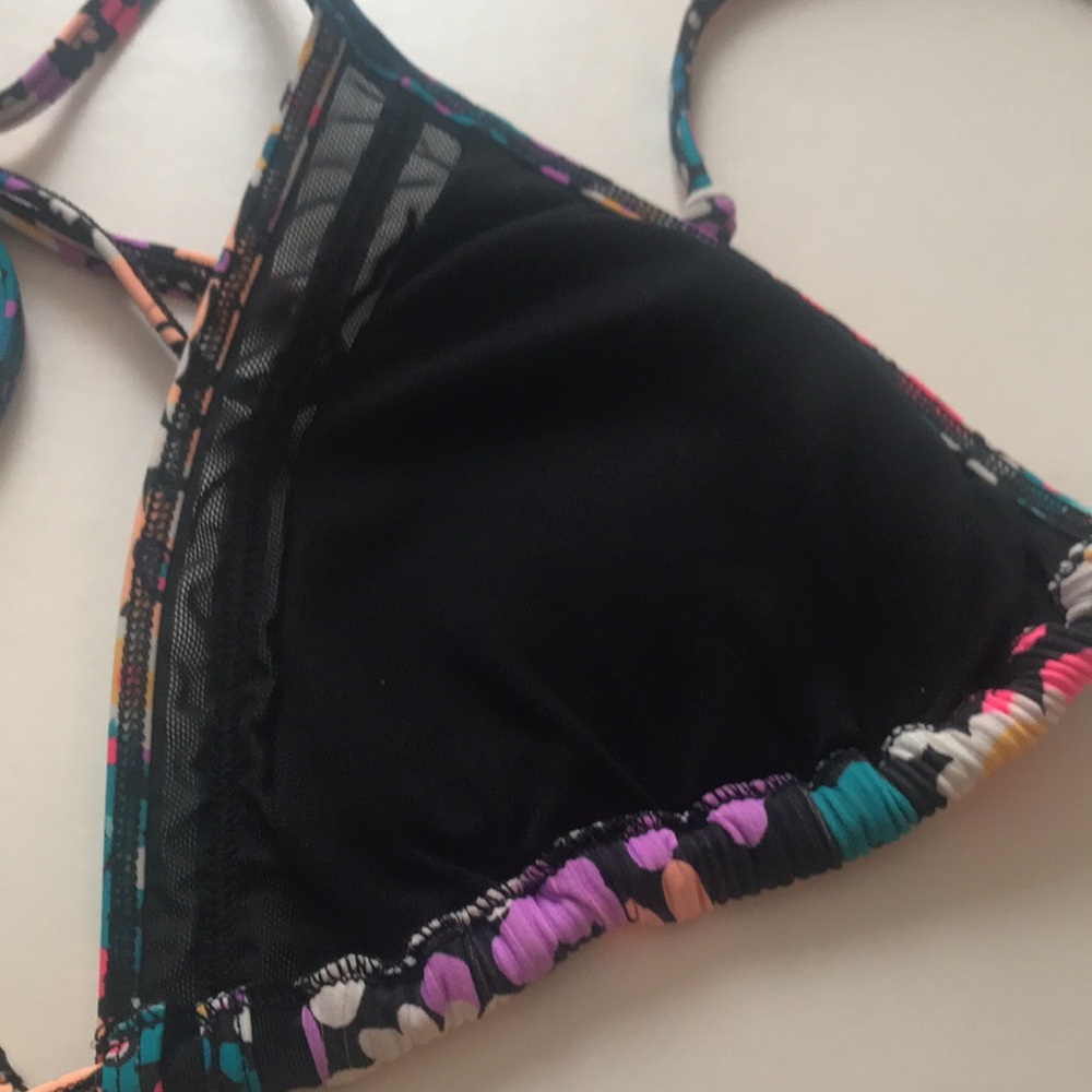 Body Glove Bikini Floral & Black - Picture 10 of 13
